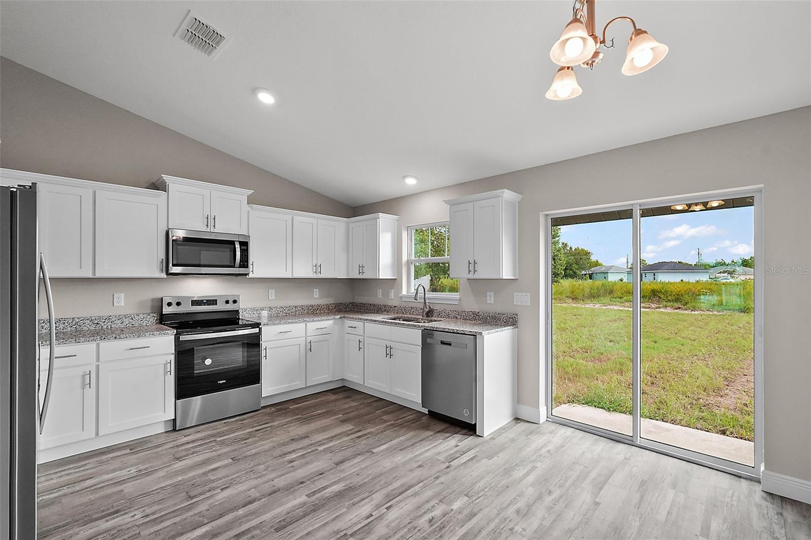 68 Dogwood Loop Property Photo 10