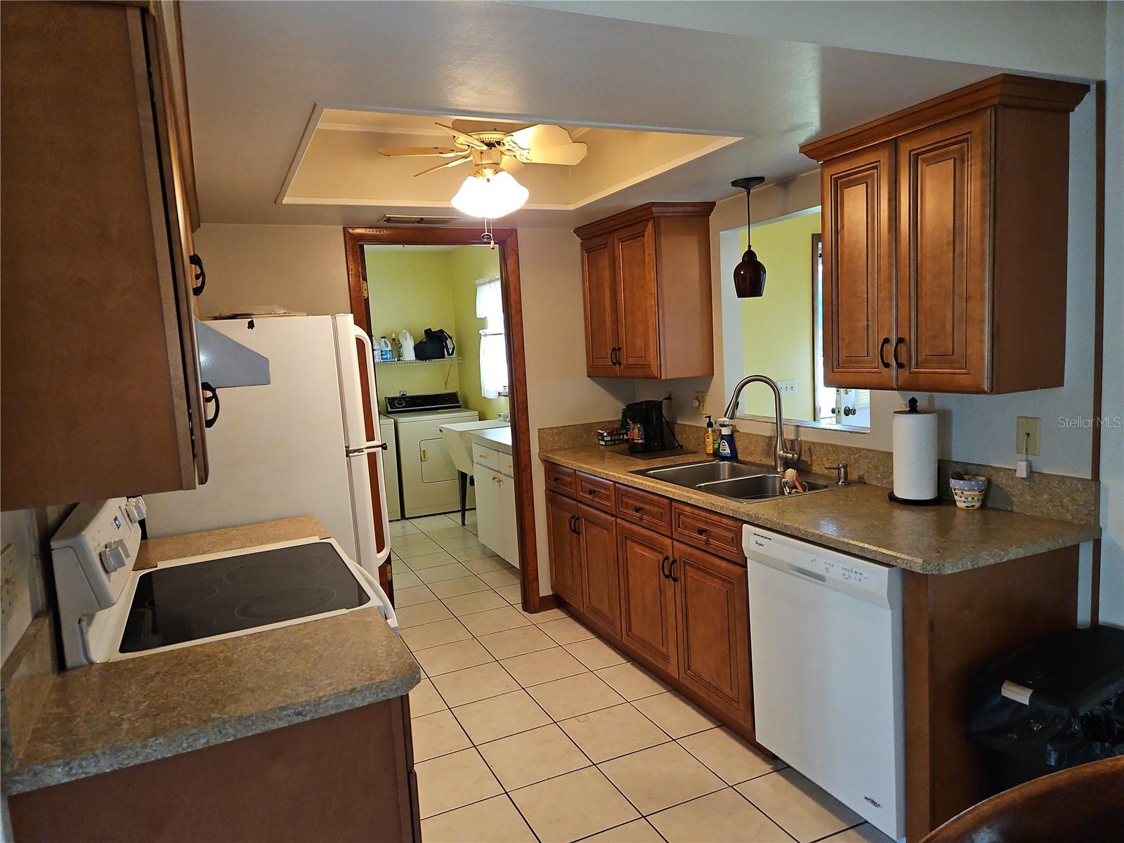 11087 Sw 77th Ct Property Photo 6