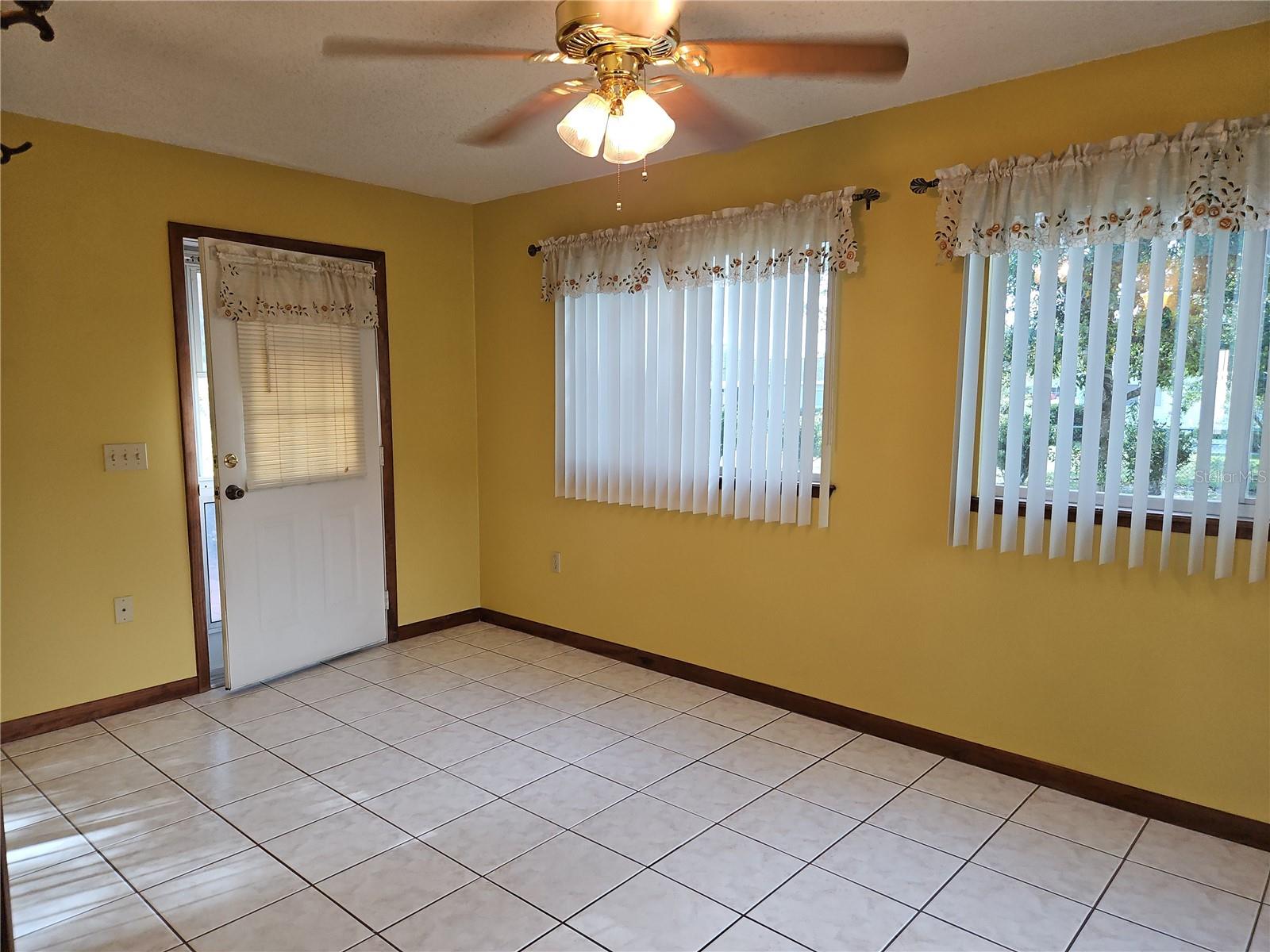 11087 Sw 77th Ct Property Photo 13