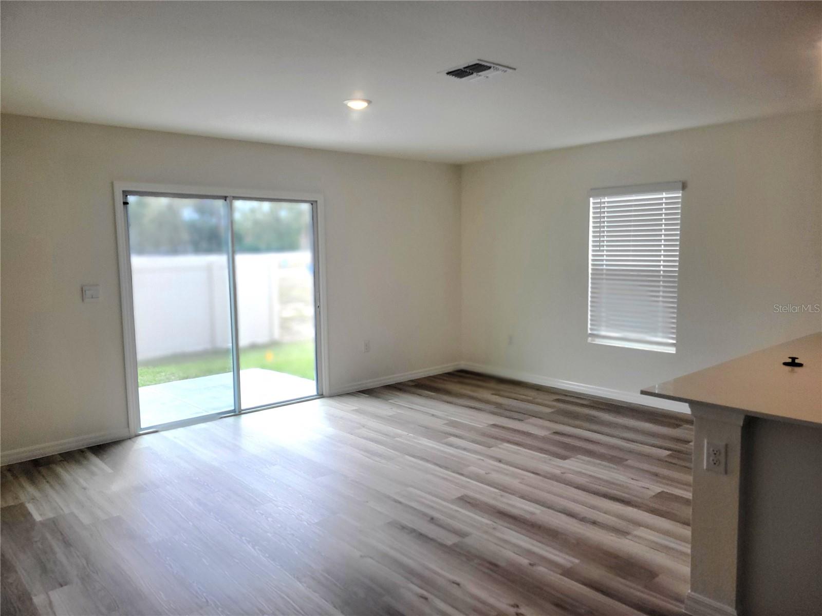 6534 Sw 82nd Loop Property Photo 3