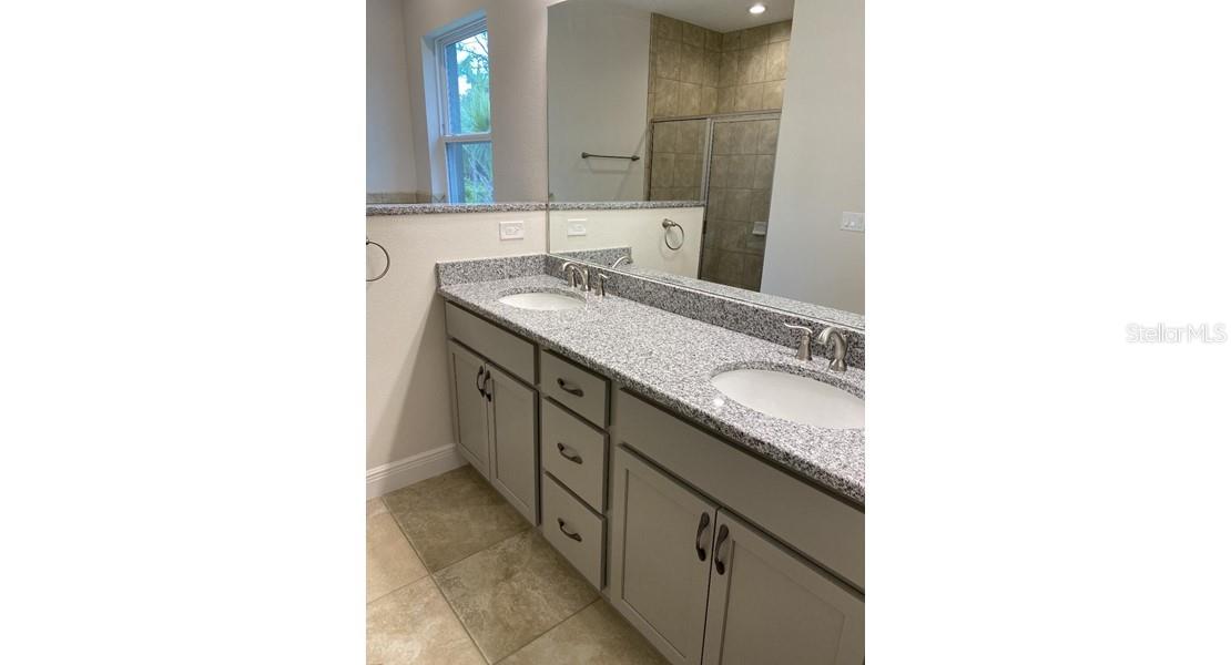 5519 Baker Rd Property Photo 10