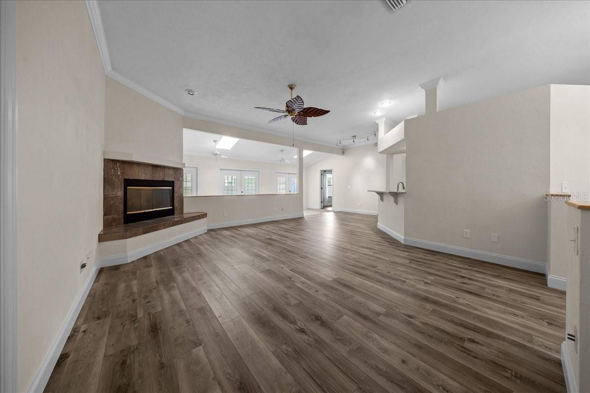 915 Sw 82nd Ter Property Photo 12