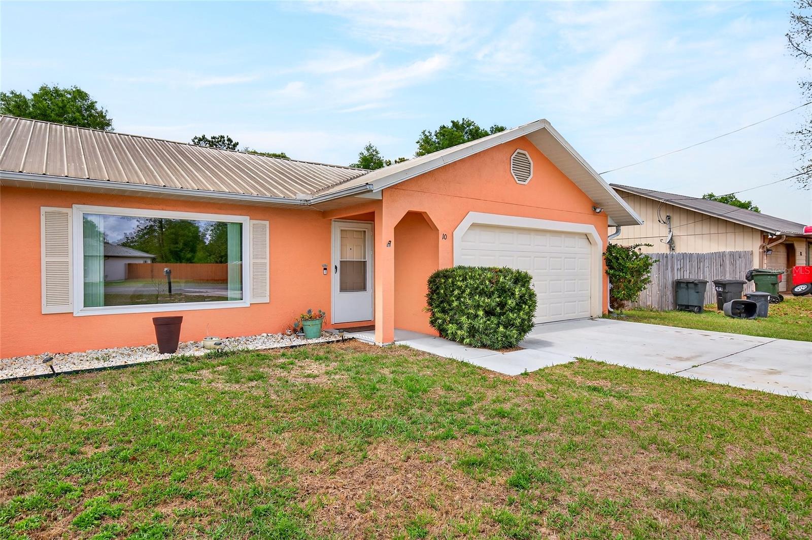 10 Almond Trce Property Photo 3