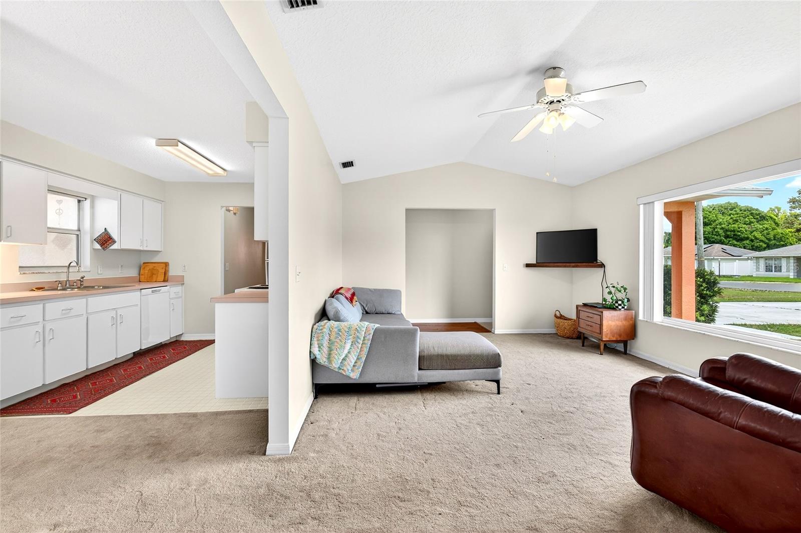 10 Almond Trce Property Photo 9