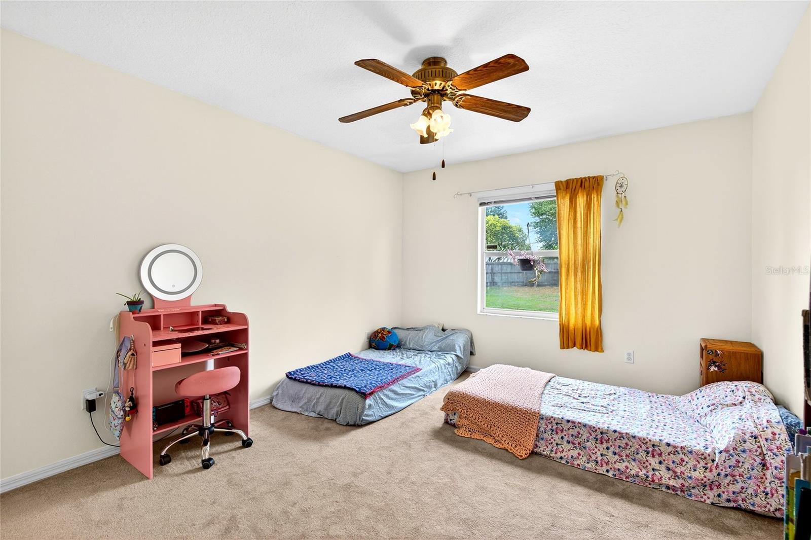 10 Almond Trce Property Photo 18