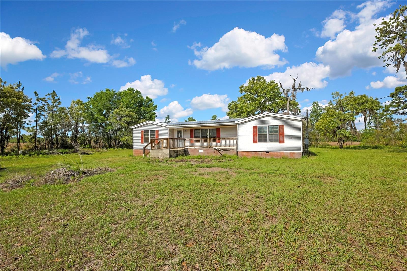 4512 N Timberwood Pt Property Photo 1