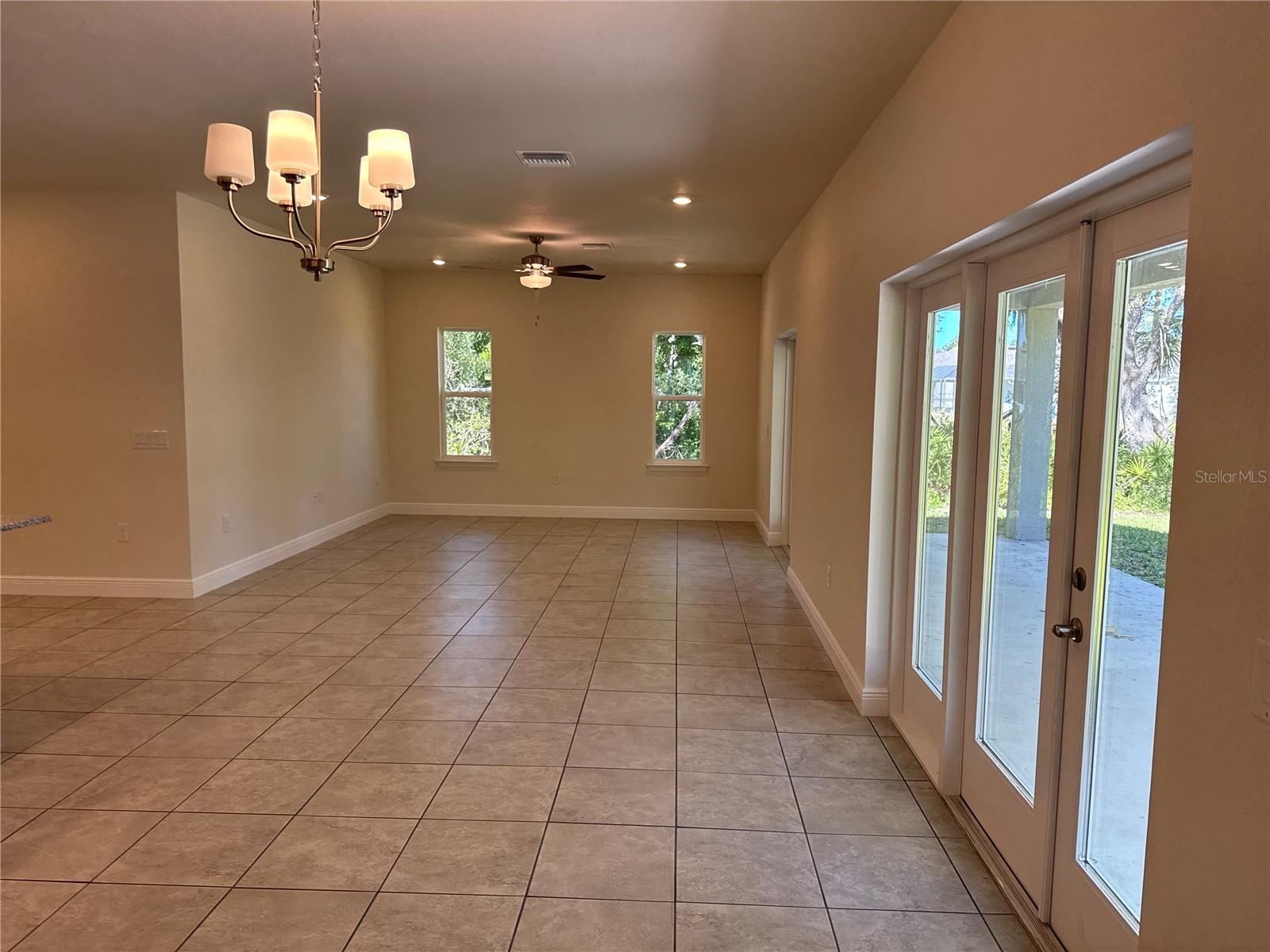 4698 Addley Ave Property Photo 4