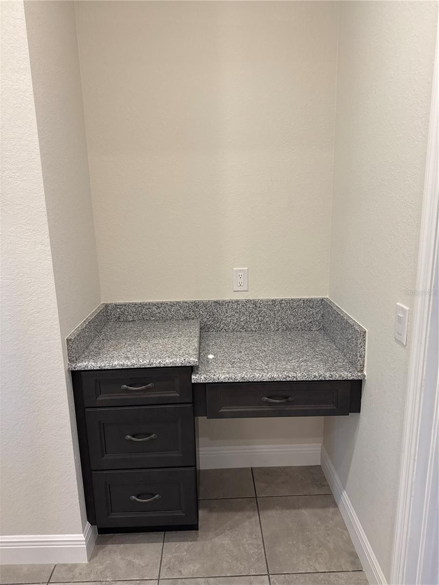 4698 Addley Ave Property Photo 6