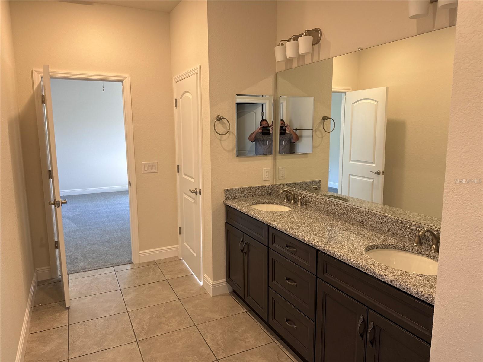4698 Addley Ave Property Photo 10