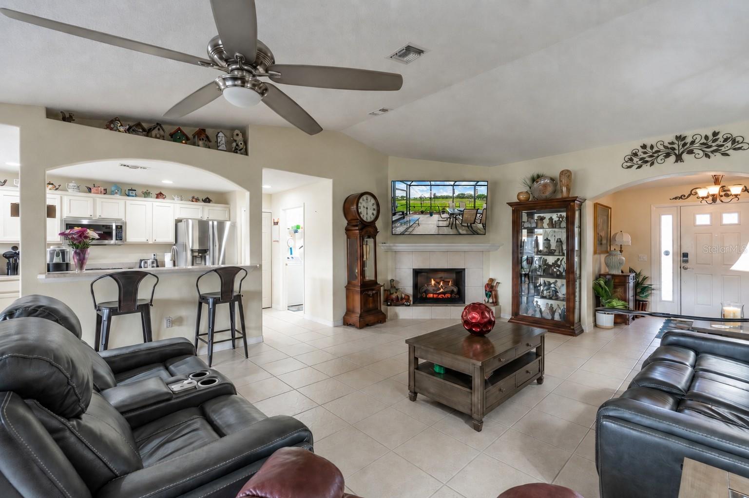 15831 Sw 16th Avenue Rd Property Photo 2