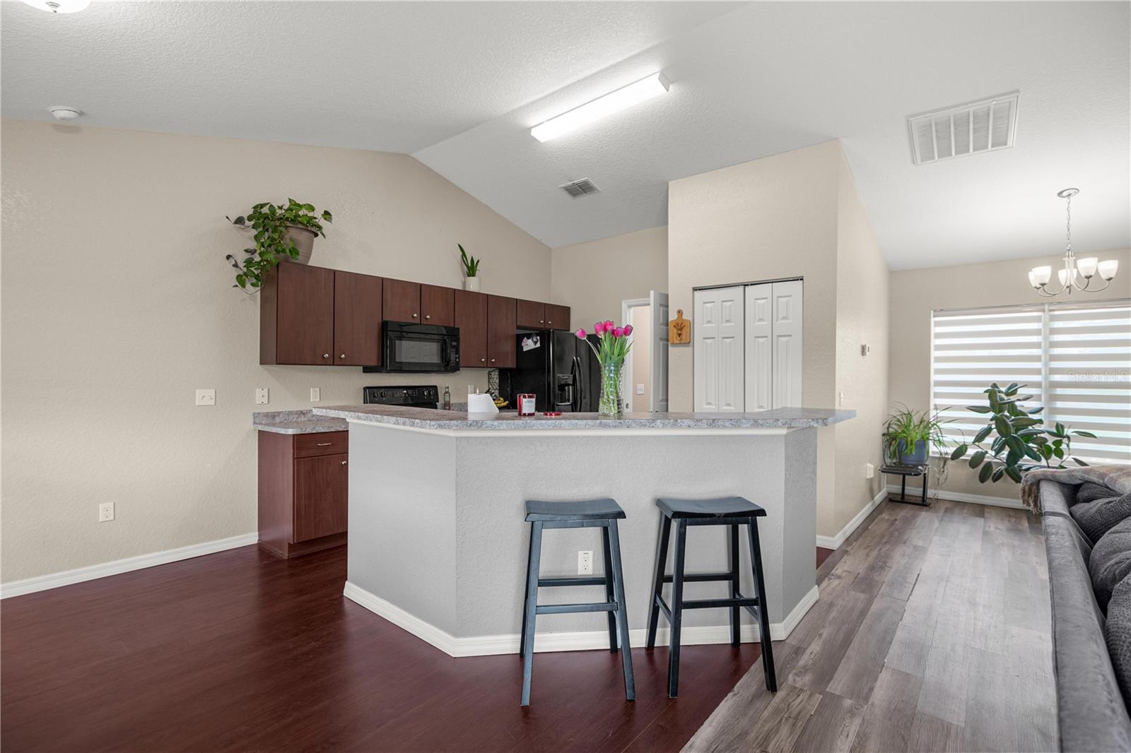 6 Laurel Pass Ct Property Photo 6