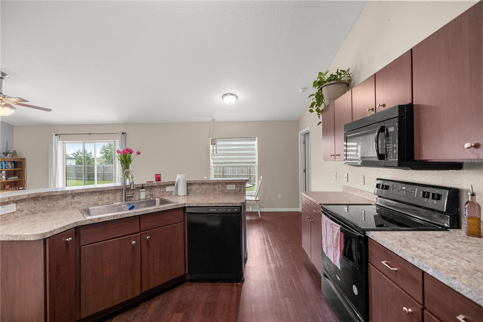 6 Laurel Pass Ct Property Photo 8