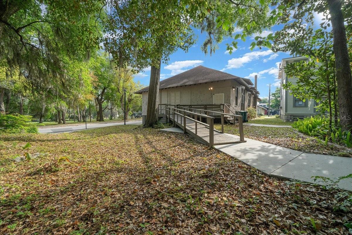 118 Ne Tuscawilla Ave Property Photo 39