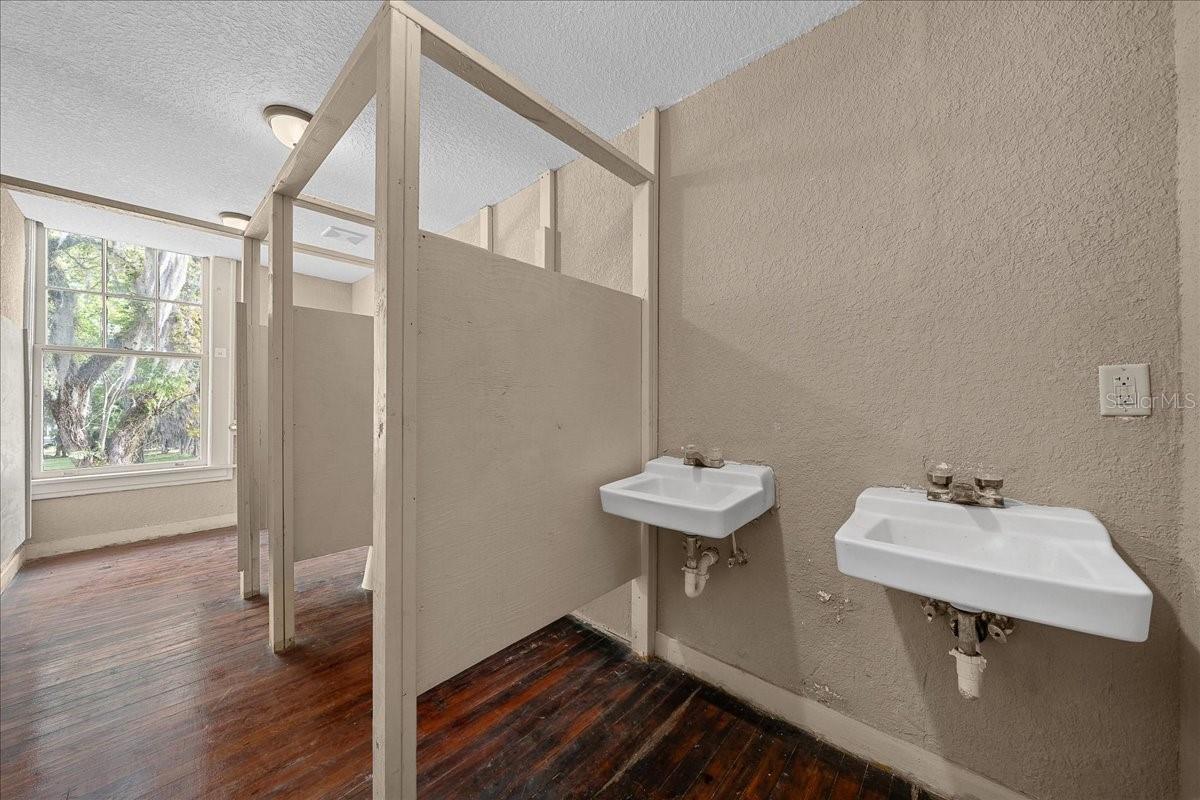 118 Ne Tuscawilla Ave Property Photo 60