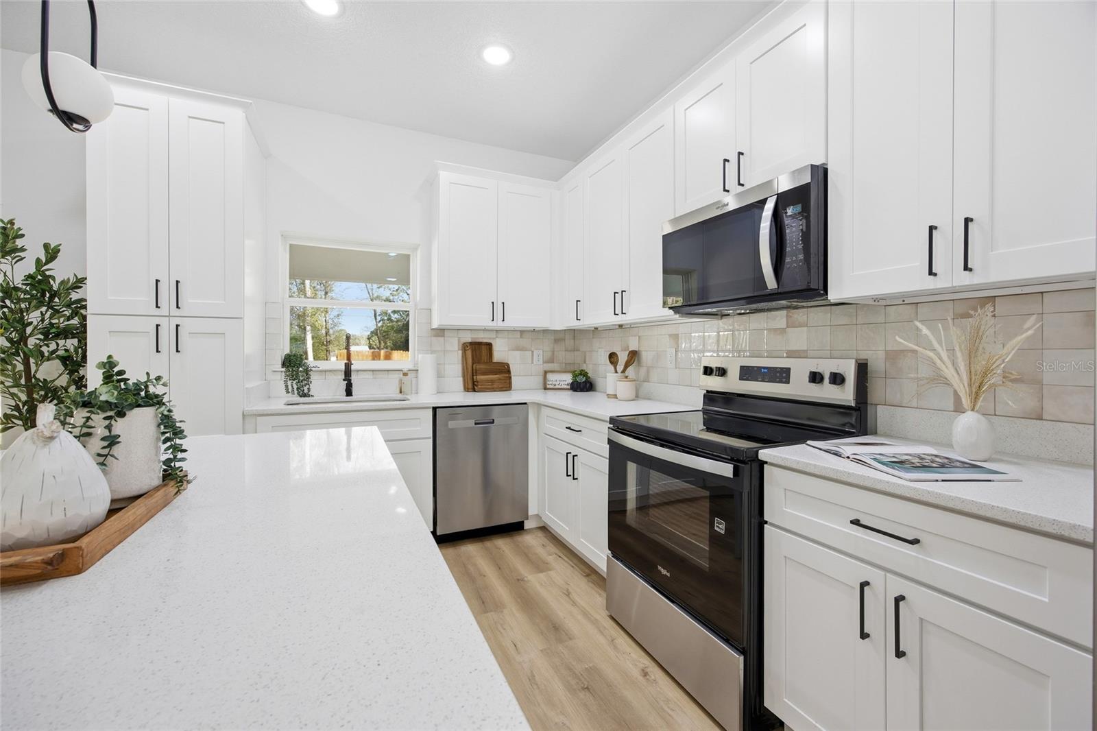 2116 W Beach Plum Drive Property Photo 14