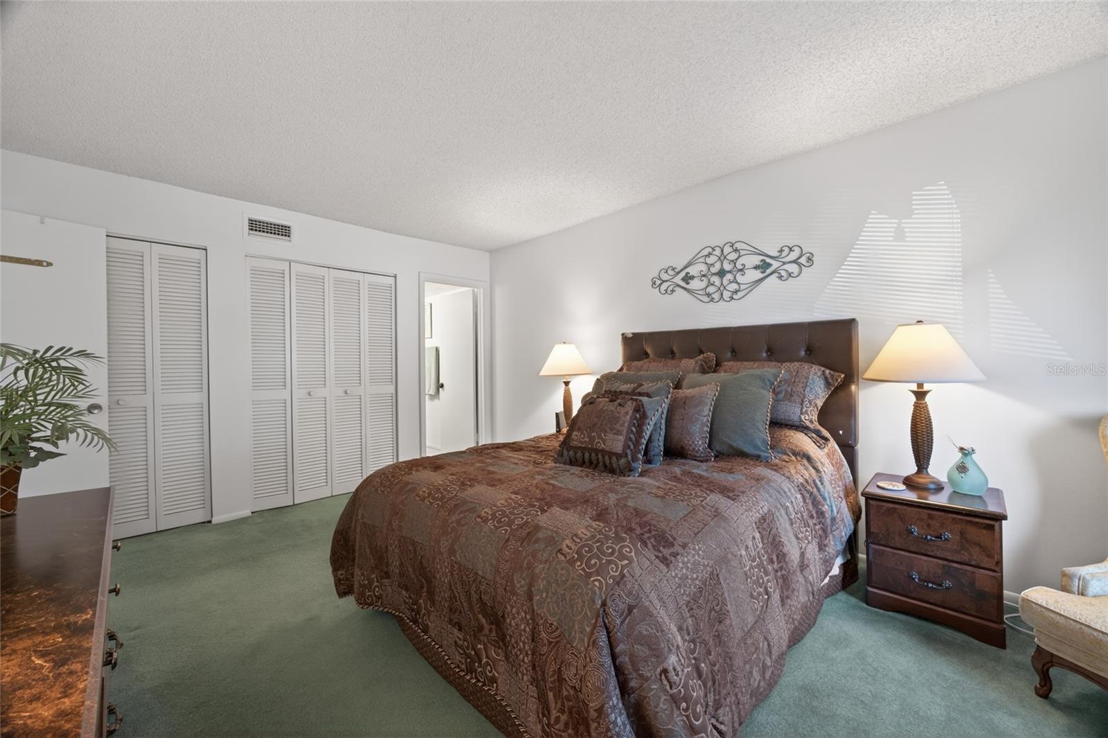 569 Midway Dr #b Property Photo 13