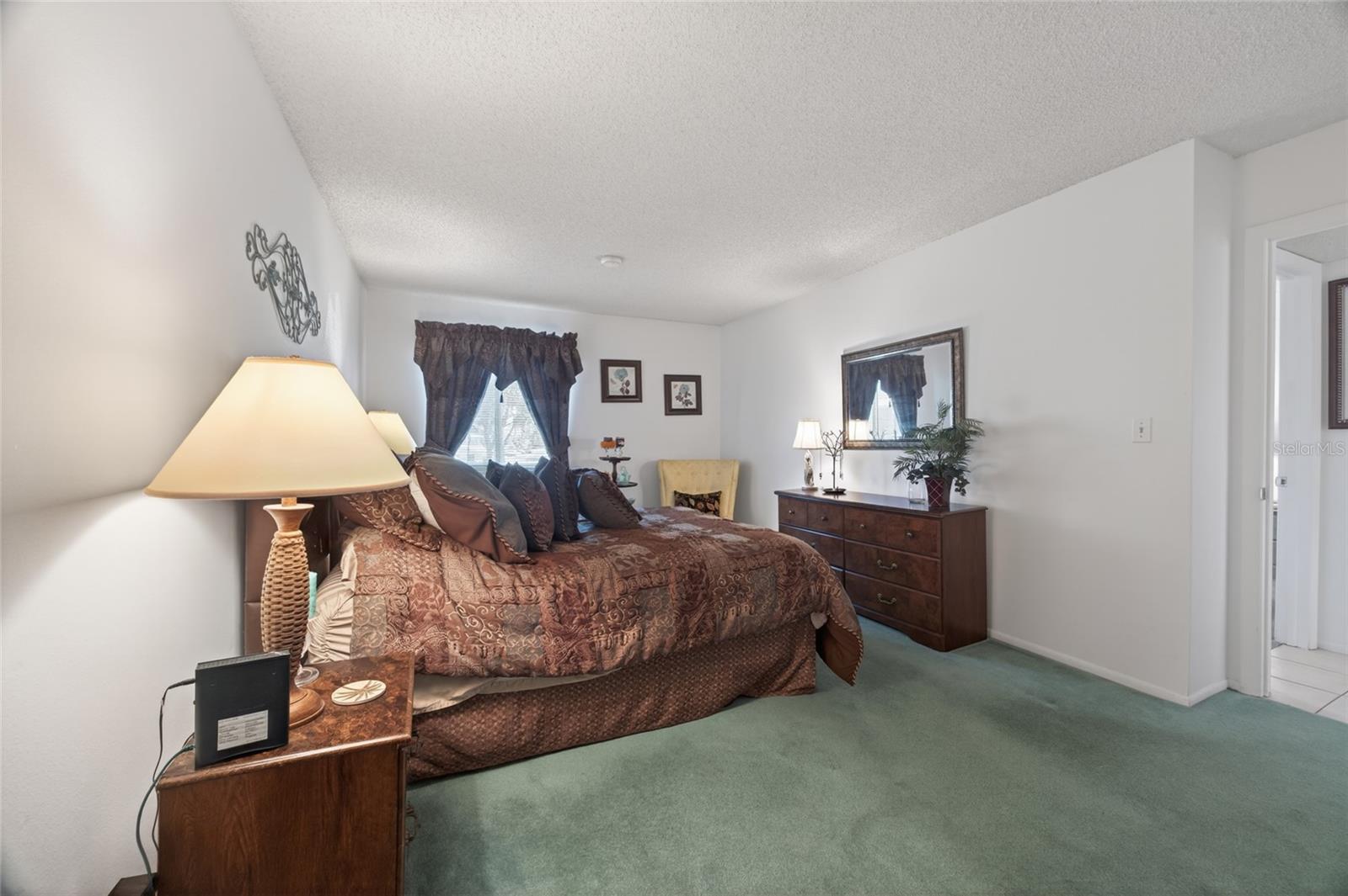 569 Midway Dr #b Property Photo 15
