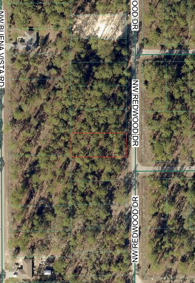Nw Redwood Dr Property Photo 1
