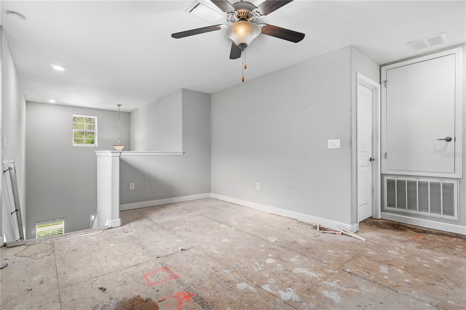 1588 Ludington Ave Property Photo 32