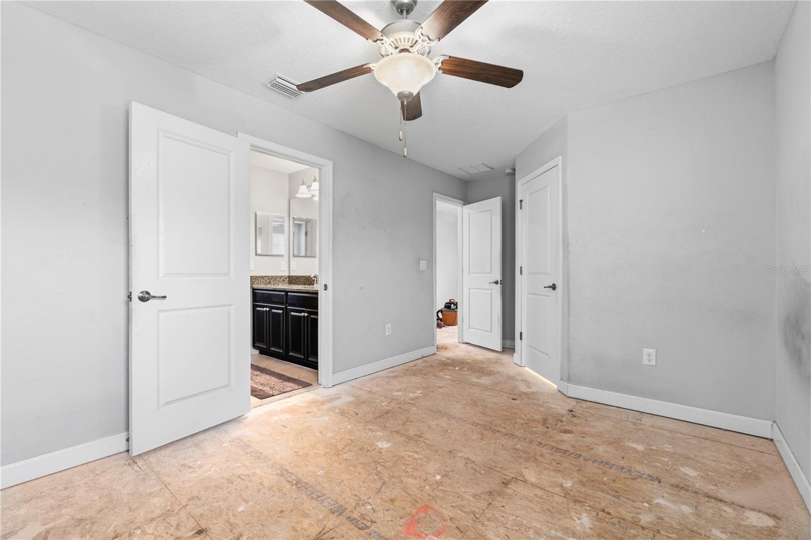 1588 Ludington Ave Property Photo 34