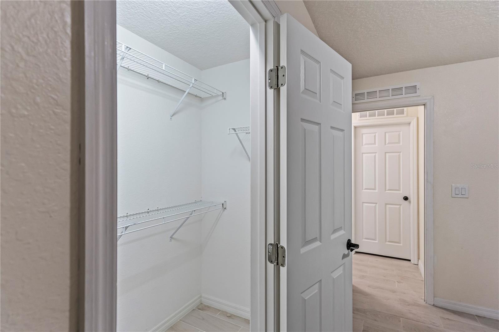 535 W Silver Springs Pl Property Photo 16