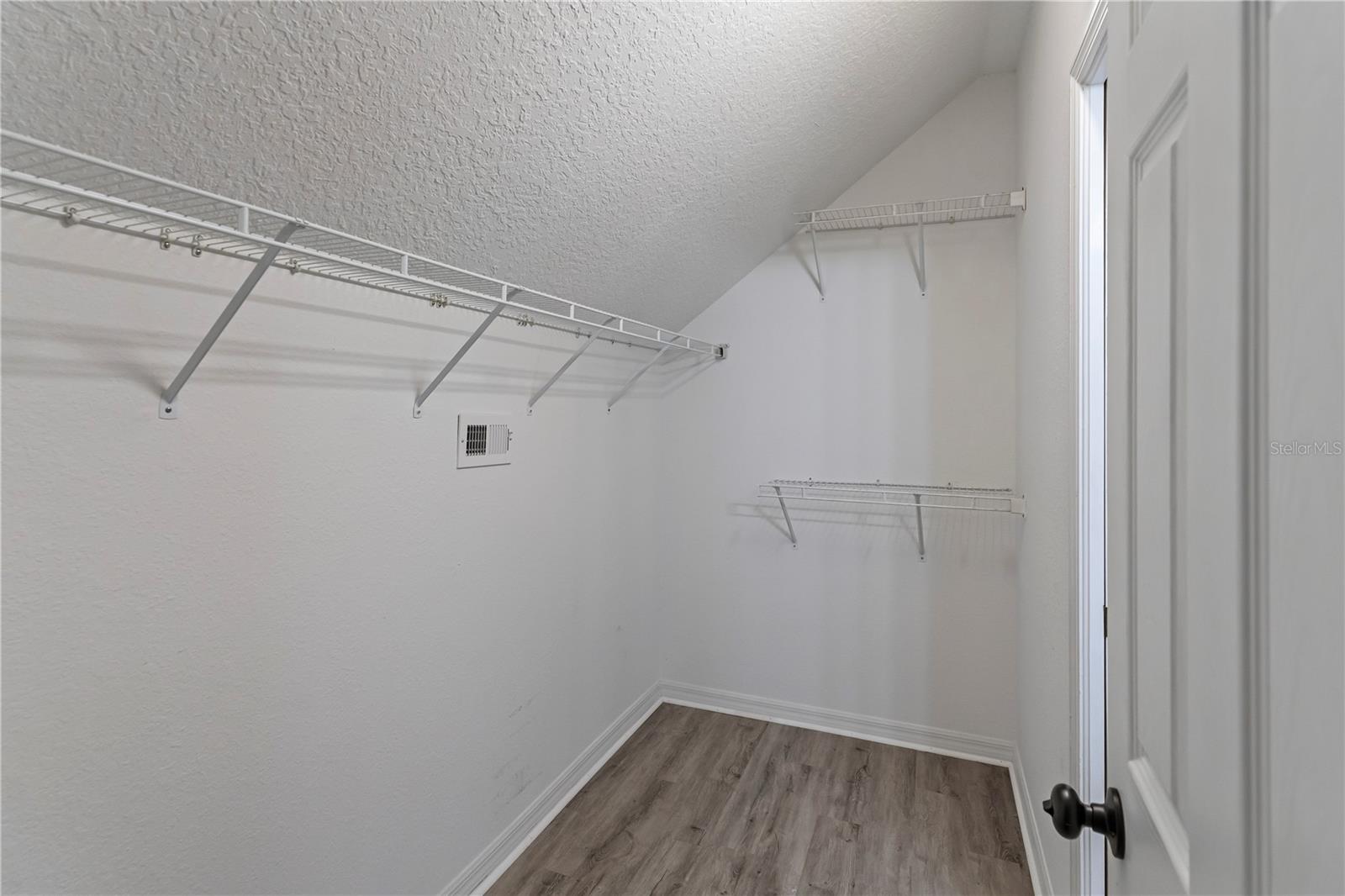 535 W Silver Springs Pl Property Photo 21