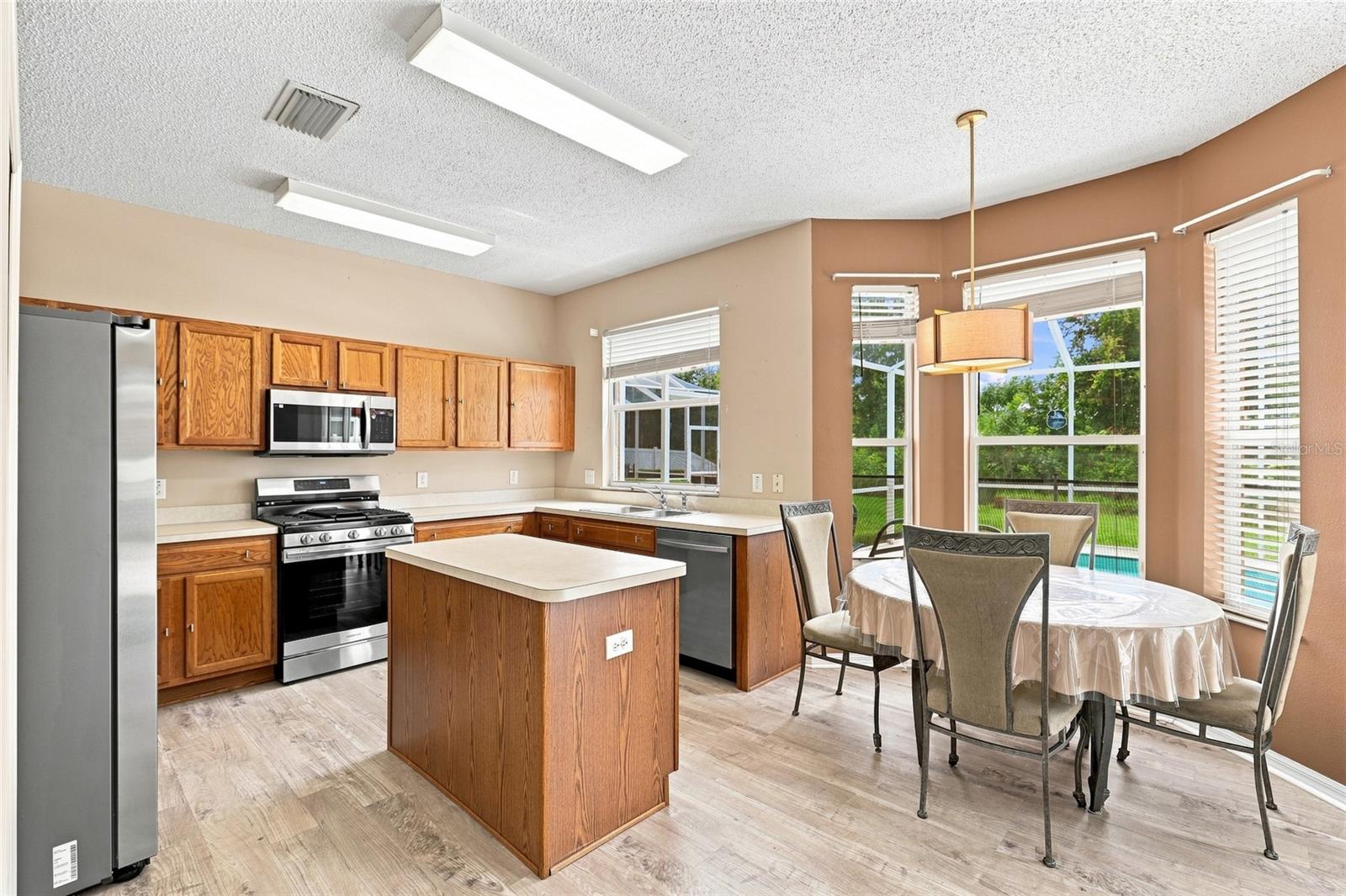 10526 Beneva Dr Property Photo 12