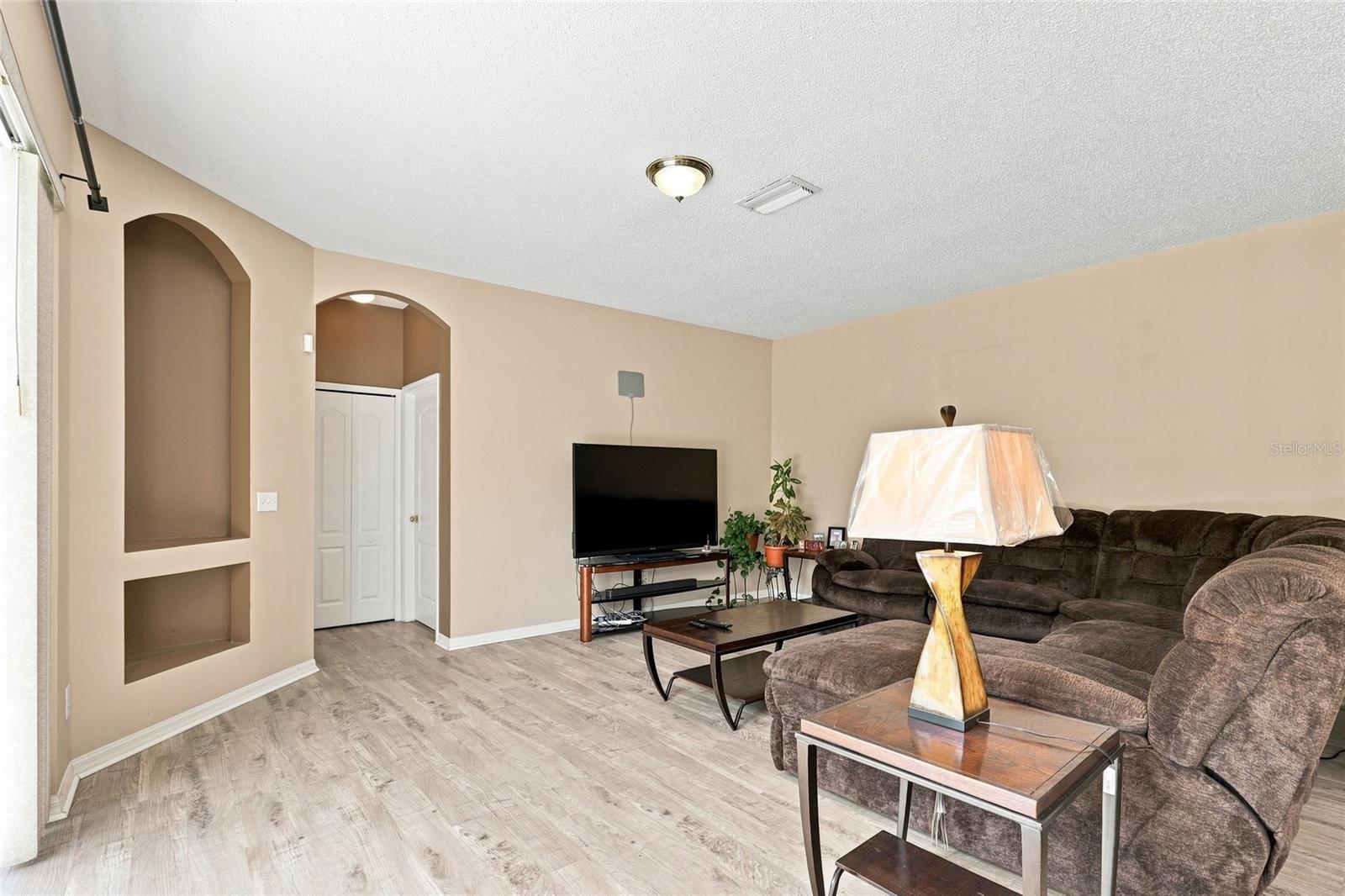 10526 Beneva Dr Property Photo 13