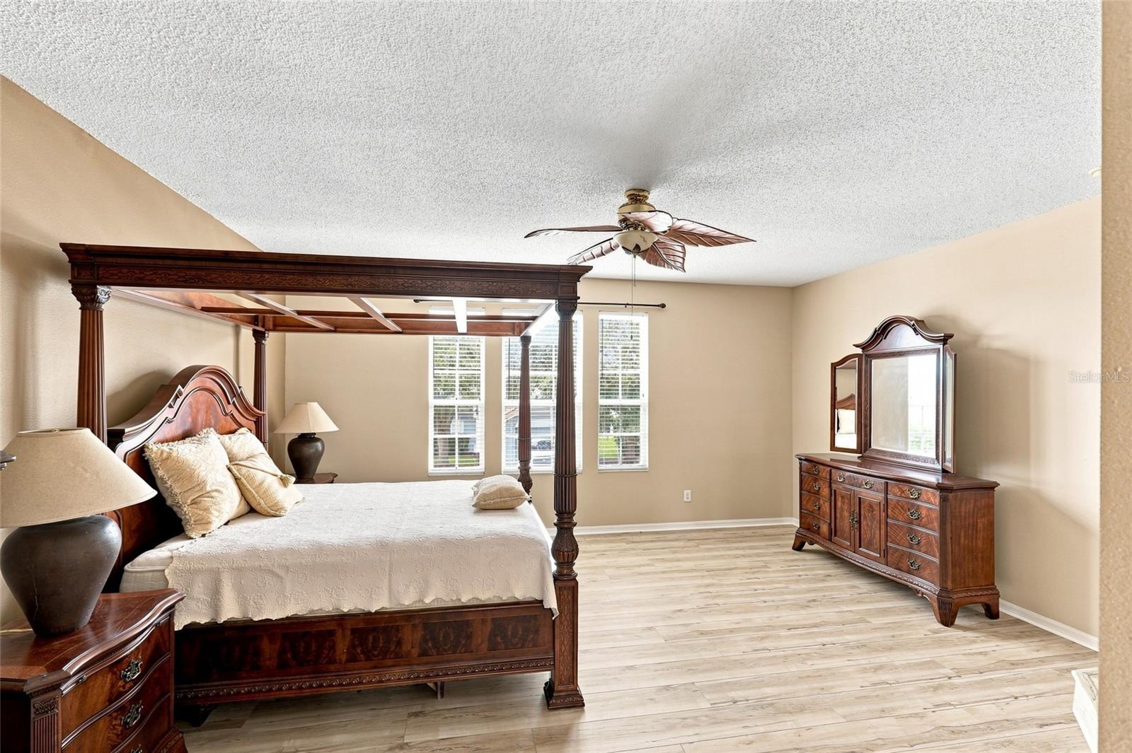 10526 Beneva Dr Property Photo 24