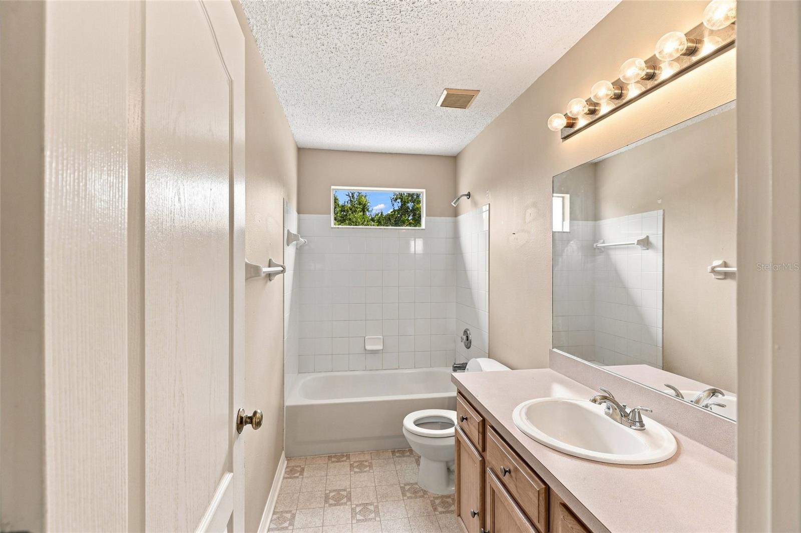 10526 Beneva Dr Property Photo 27