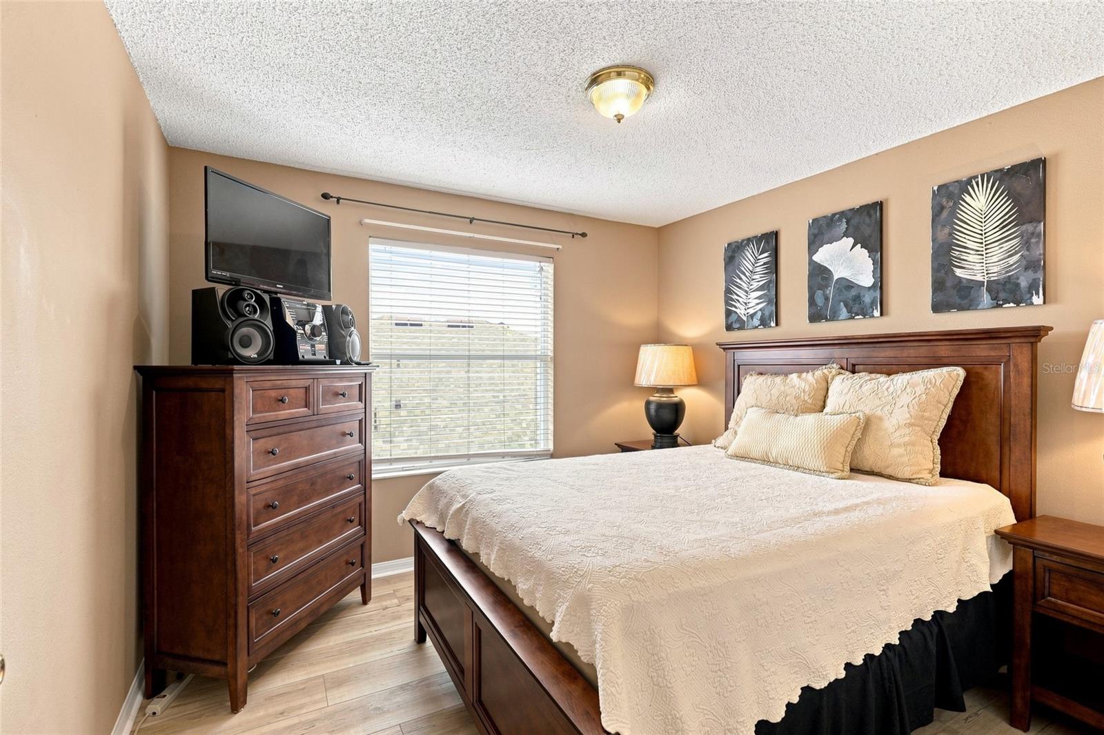 10526 Beneva Dr Property Photo 29