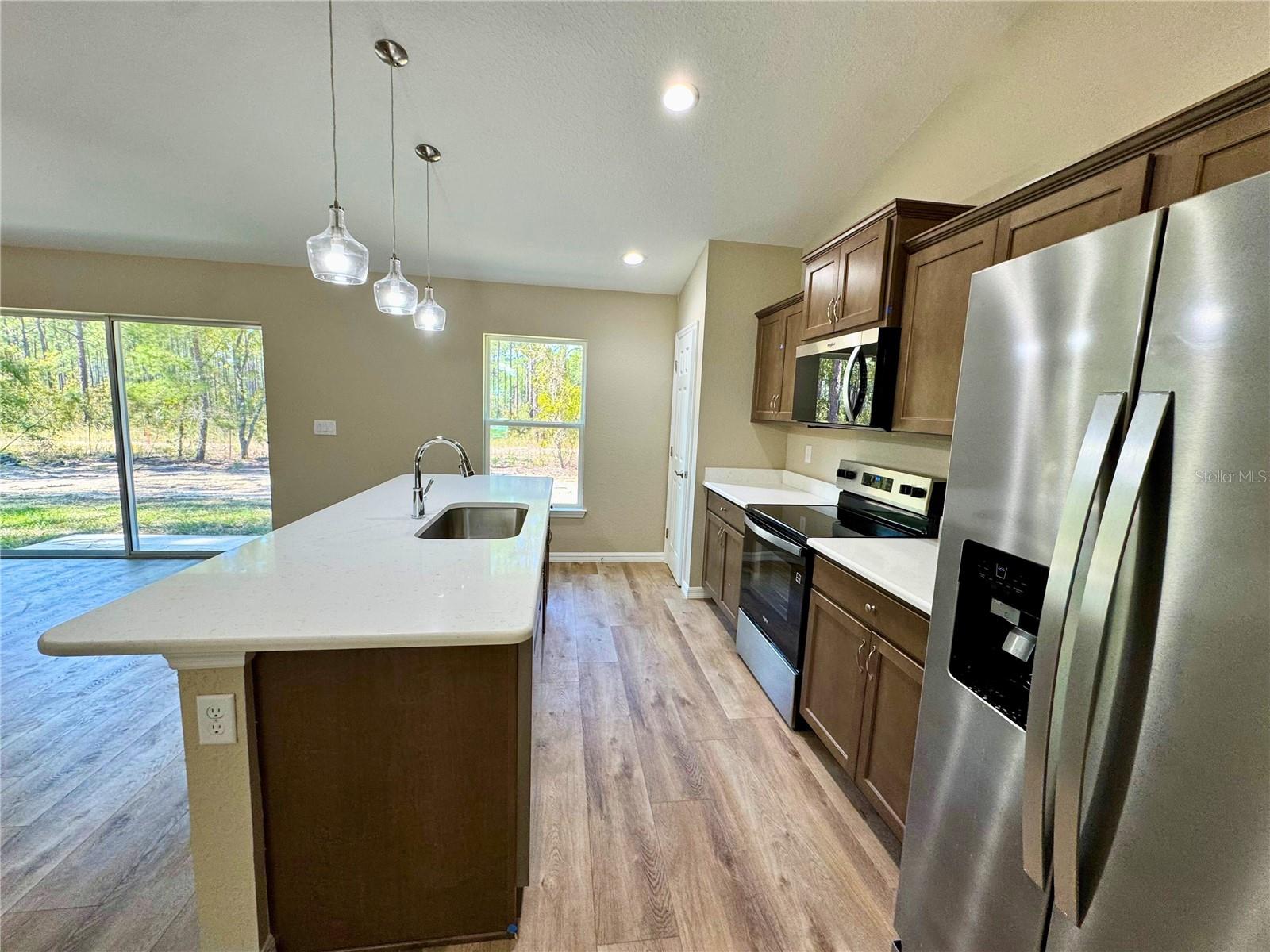 1540 E Artesian Ln Property Photo 9