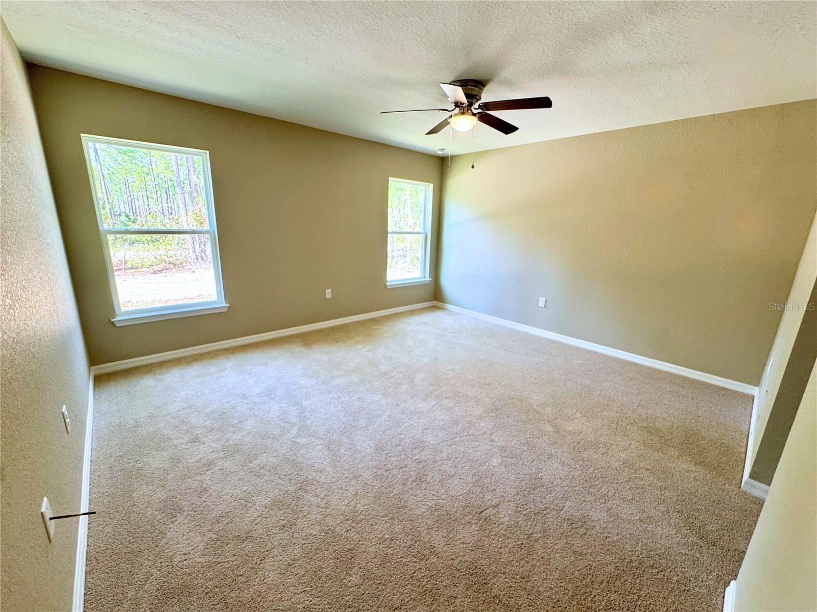 1540 E Artesian Ln Property Photo 10