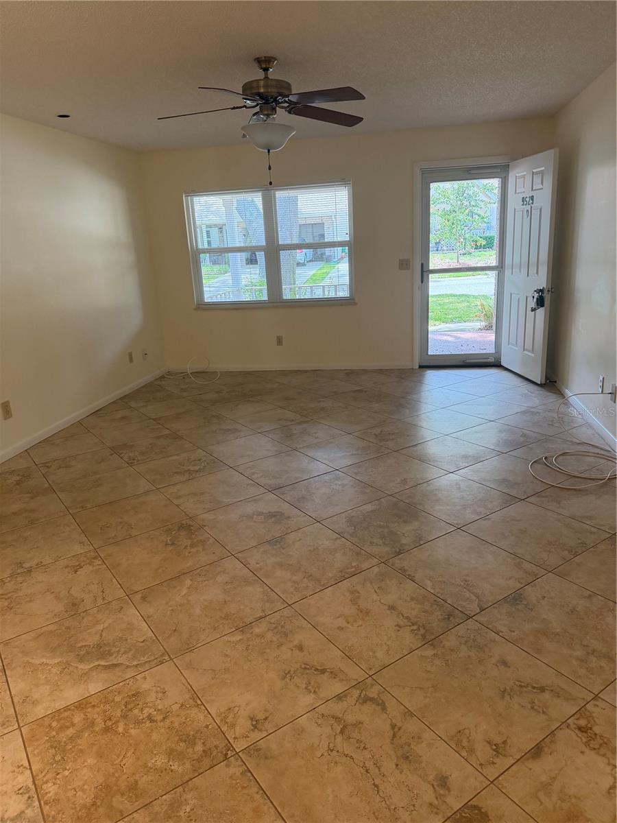 9529 Sw 85th Ave #d Property Photo 4