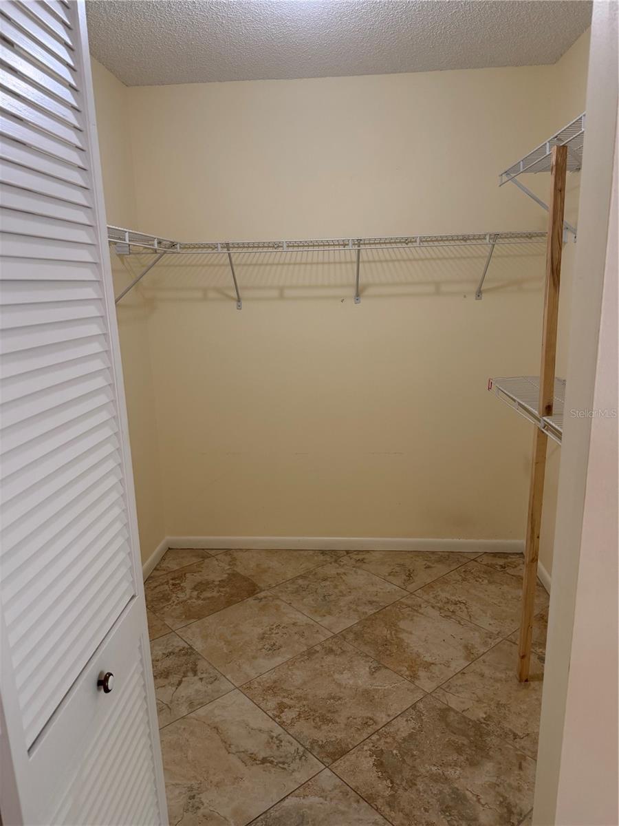 9529 Sw 85th Ave #d Property Photo 12