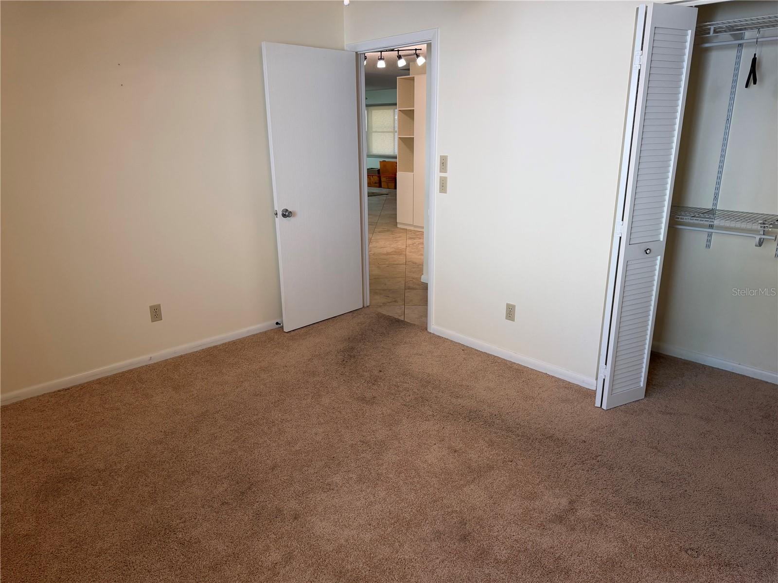 9529 Sw 85th Ave #d Property Photo 16