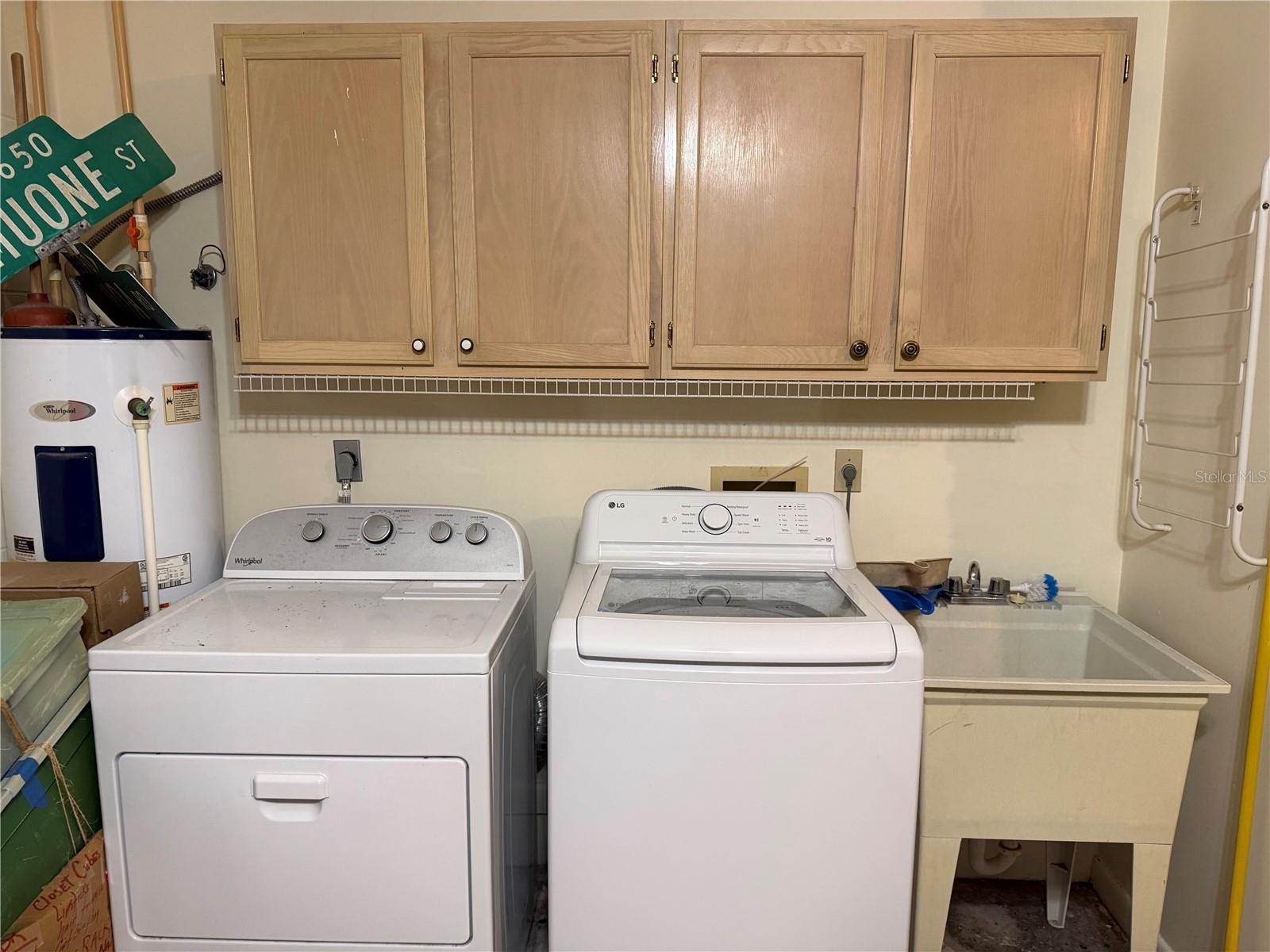 9529 Sw 85th Ave #d Property Photo 22
