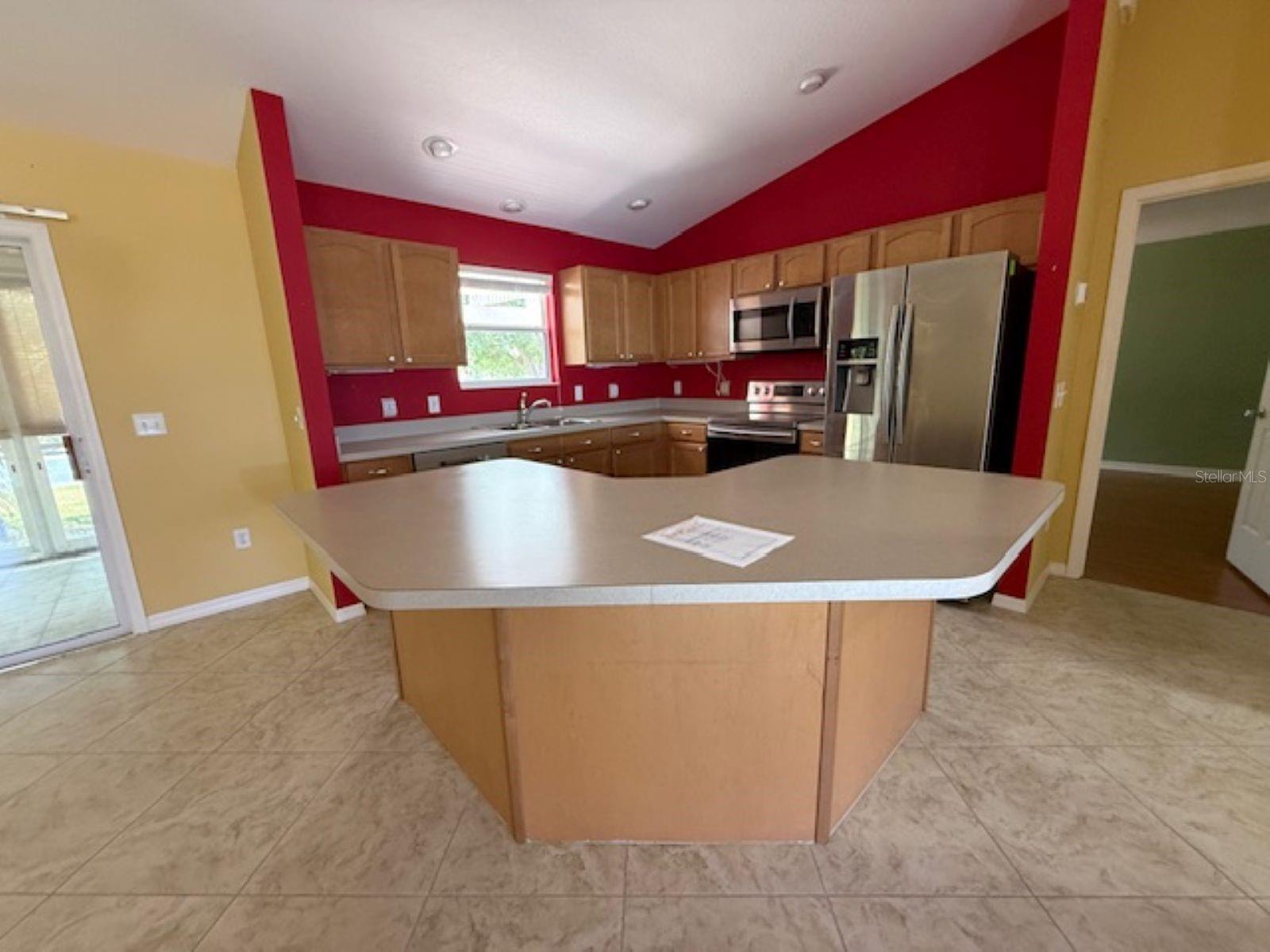 1089 Nash Loop Property Photo 5