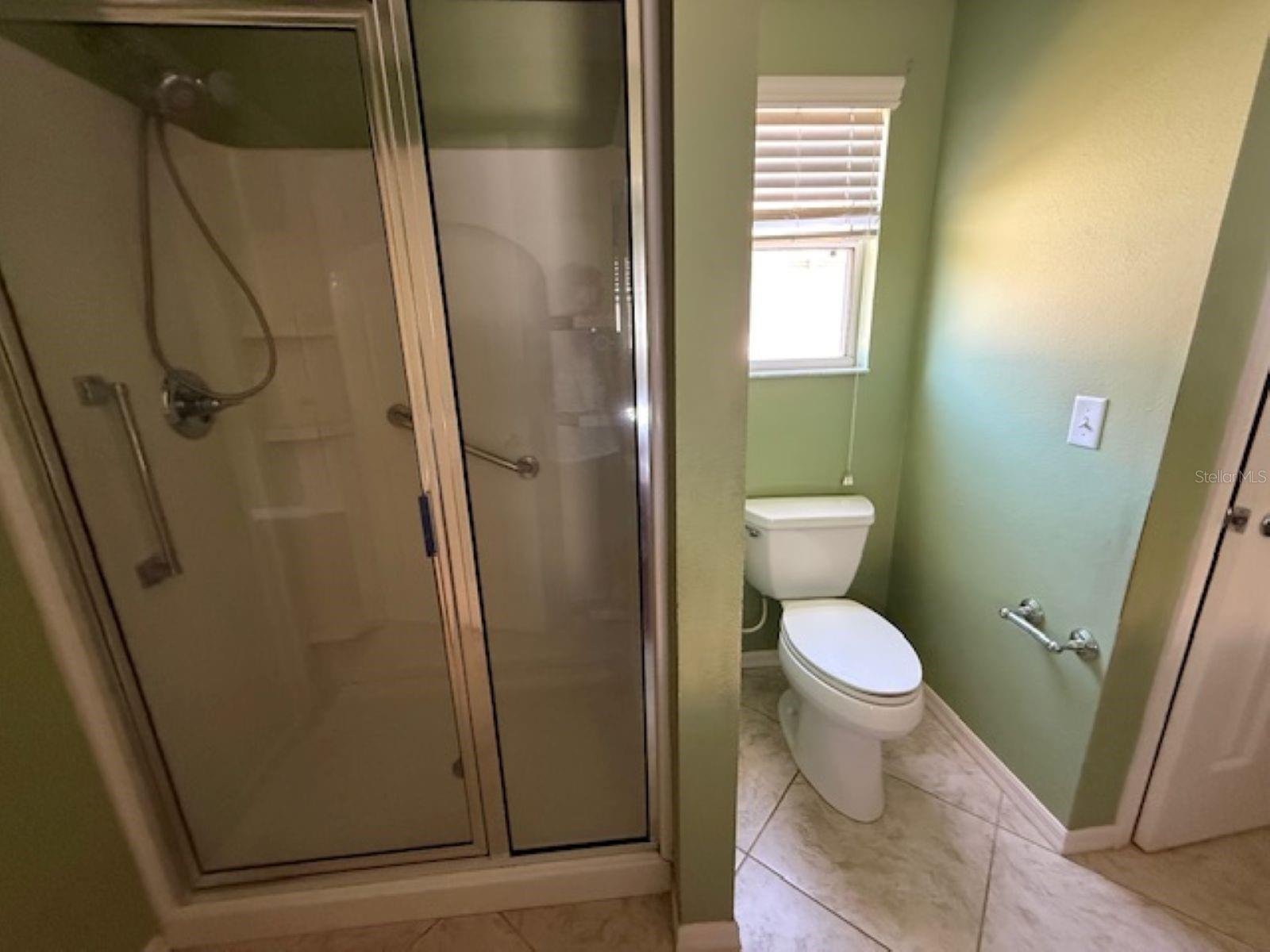 1089 Nash Loop Property Photo 11