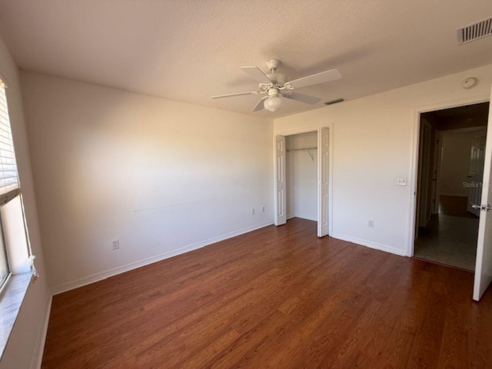 1089 Nash Loop Property Photo 12