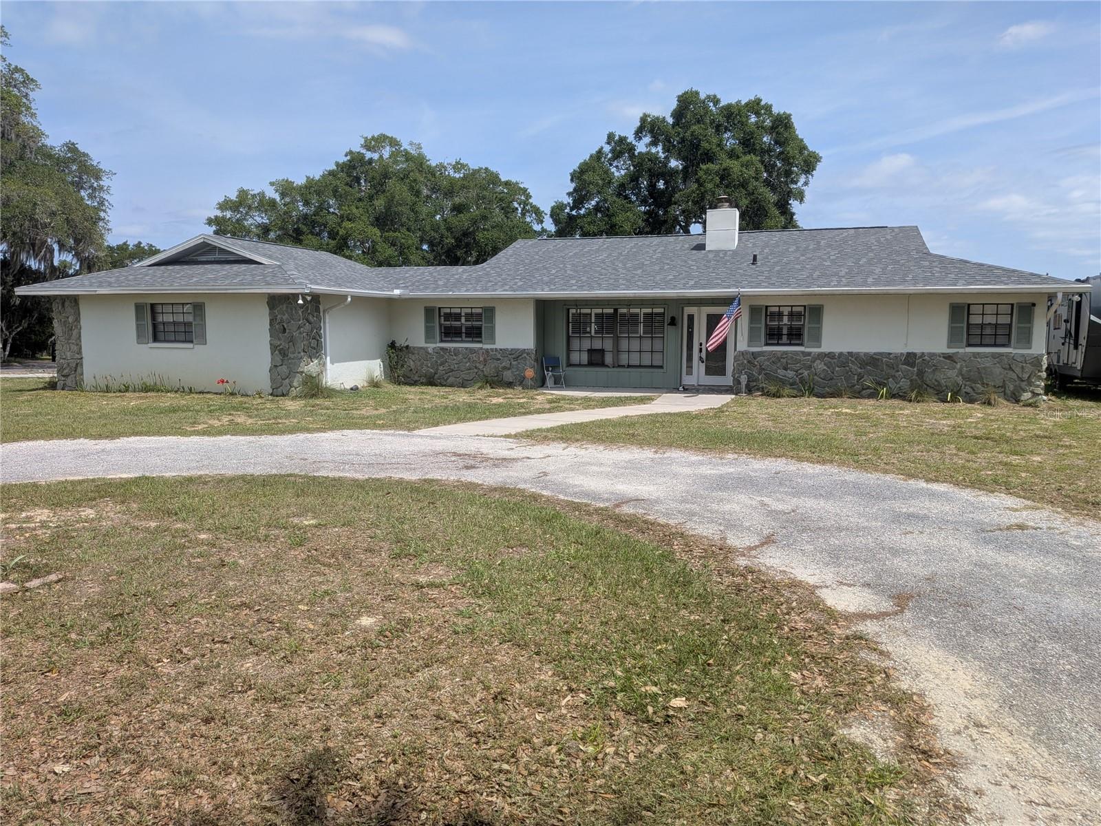 8801 E Cresco Ln Property Photo 1