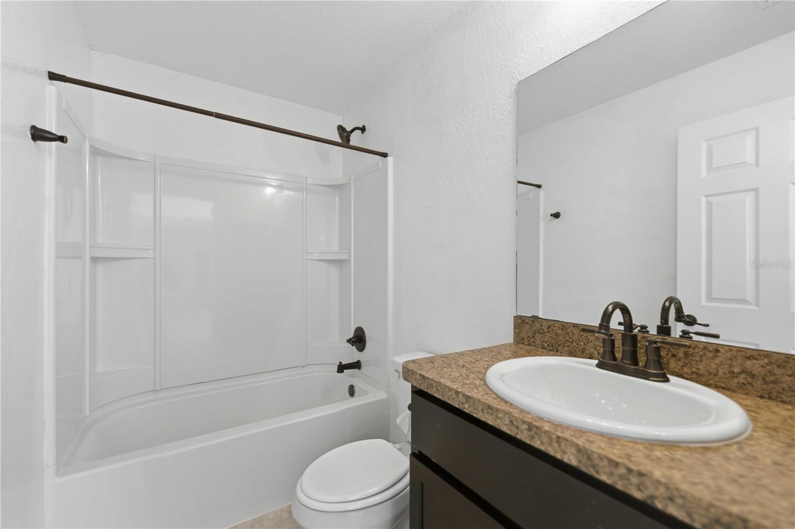 OM722976 Property Photo 21