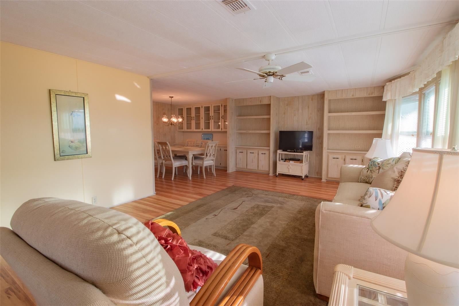9141 Salisbury Dr Property Photo 16