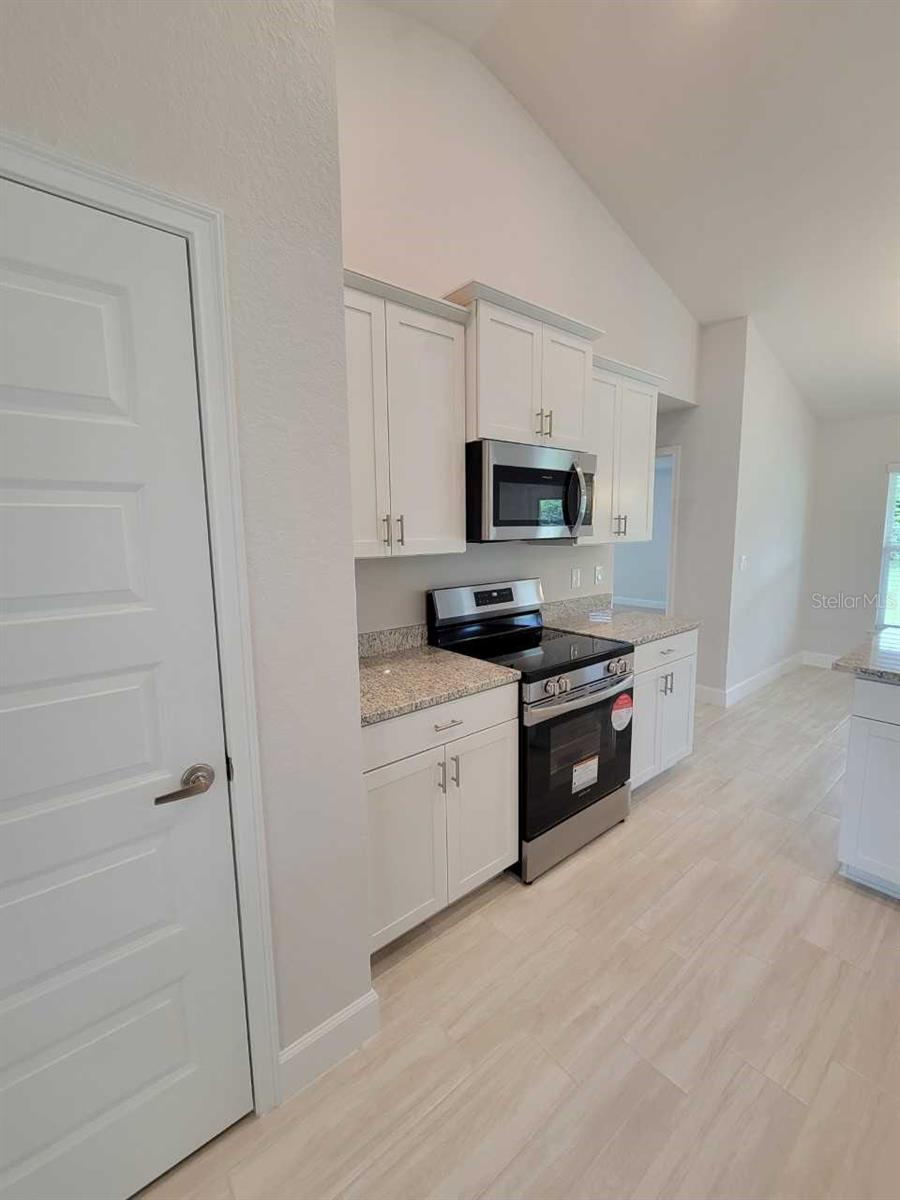 1772 Sw 168th Loop Property Photo 8