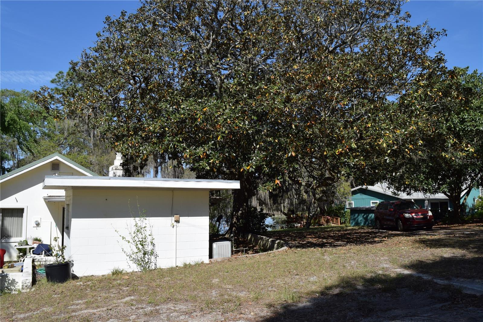 121 Aweema Way Property Photo 4