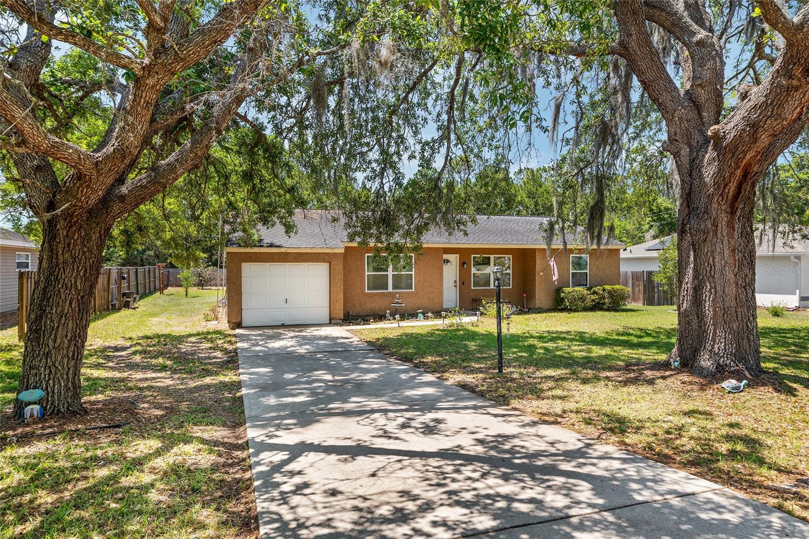 18 Olive Cir Property Photo 2