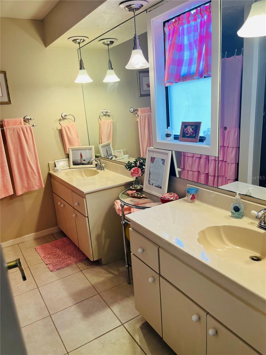 1069 Se 57th Ave Property Photo 28