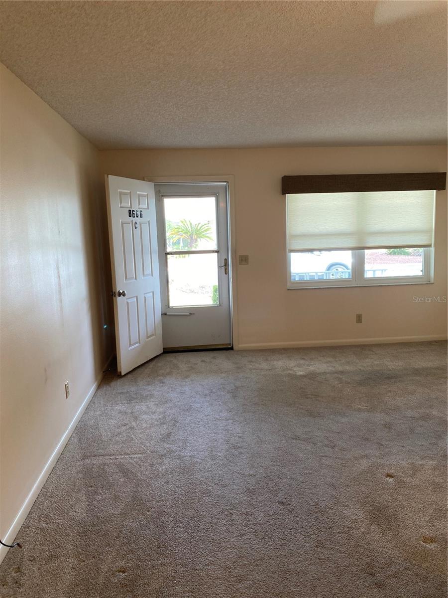 8666 Sw 92nd Ln #c Property Photo 3