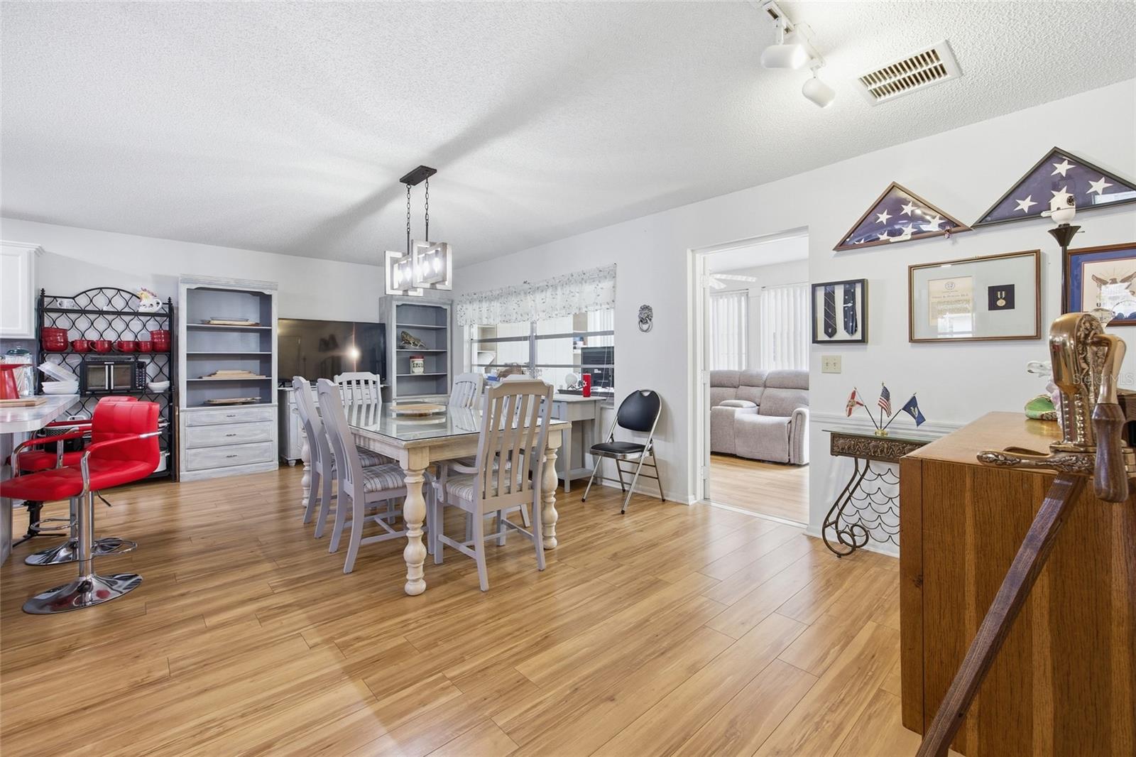 9335 Sw 85th Ter #e Property Photo 8