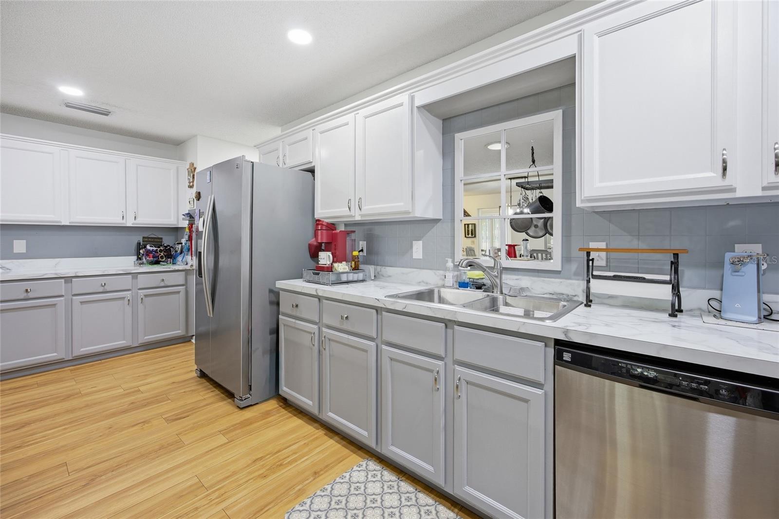 9335 Sw 85th Ter #e Property Photo 18